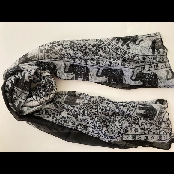 🛍 Indian Elephant Boho Print Long Scarf, White/Black - Picture 2 of 4
